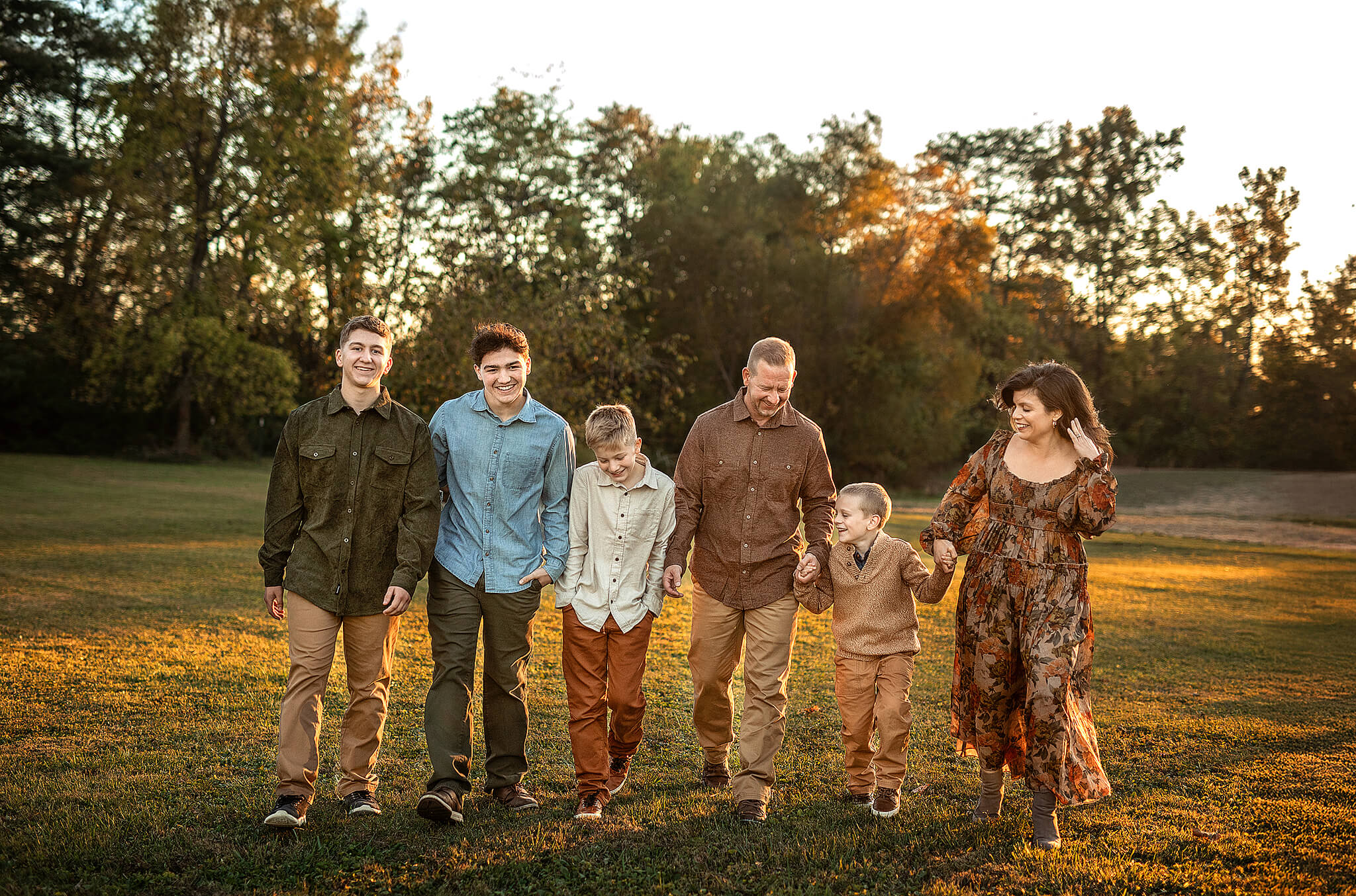 What to wear for family photos - neutral, coordinating outfits